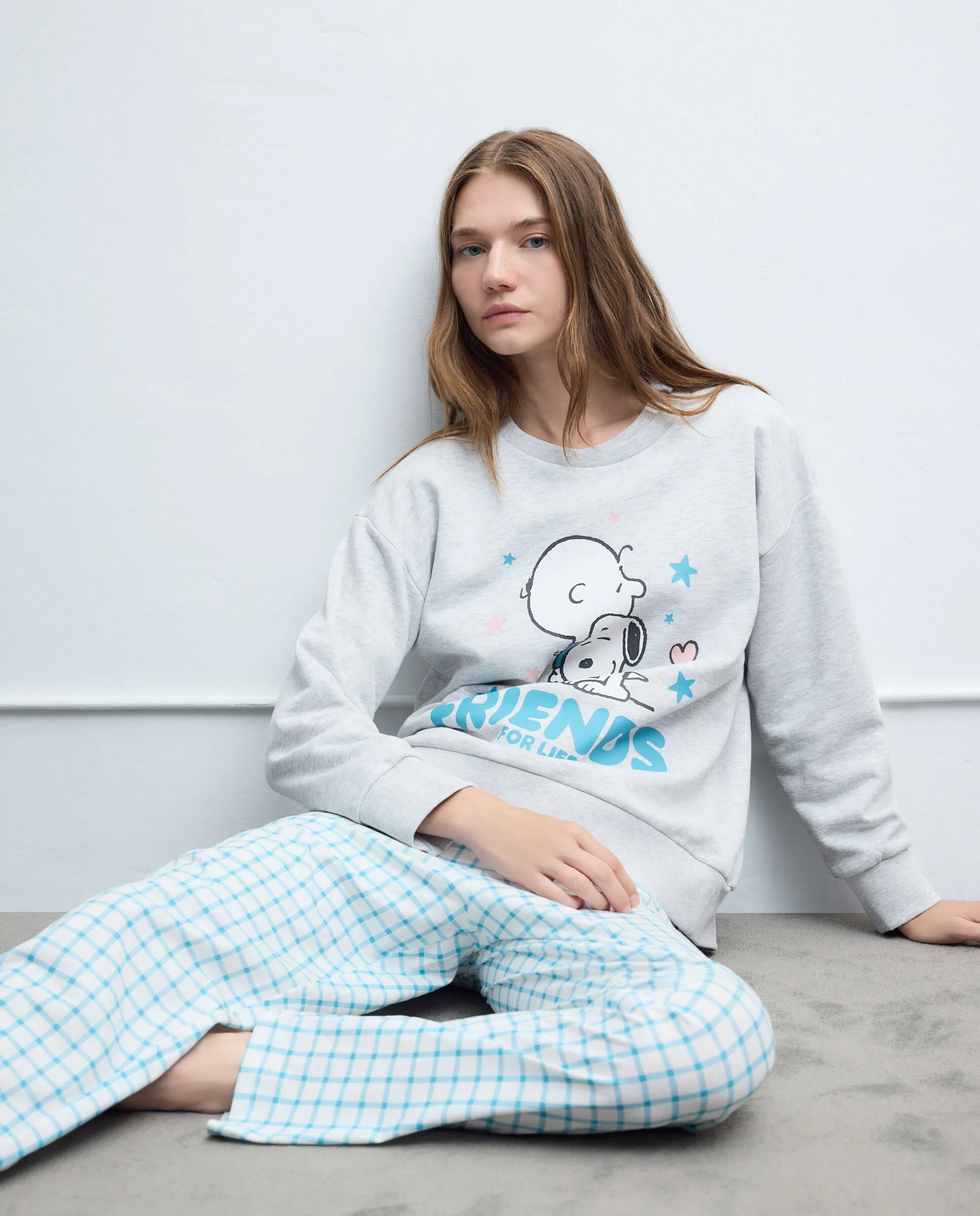 

Женская толстовка Snoopy Easy Wear, светло-серый