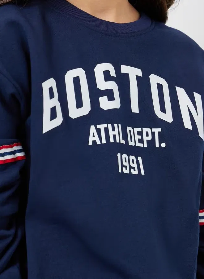 Свитшот с принтом Boston хлопковый Styli, темно-синий — фото 4