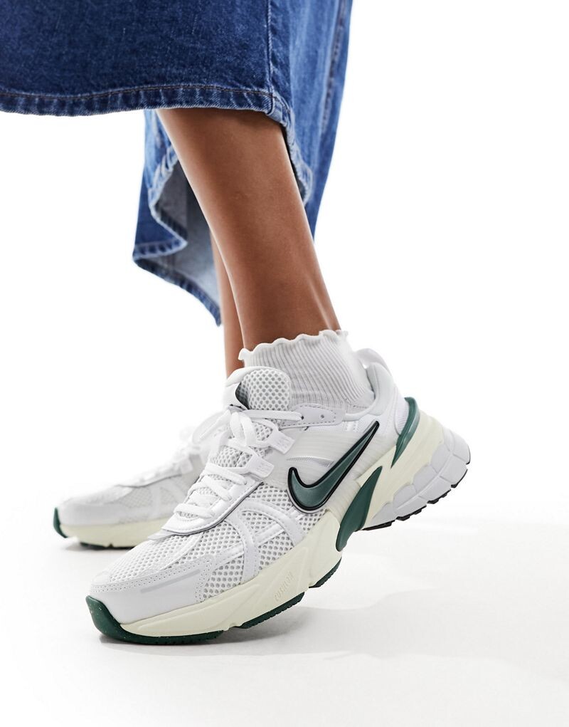 

Бело-зеленые кроссовки Nike V2K Run, Зеленый, Бело-зеленые кроссовки Nike V2K Run
