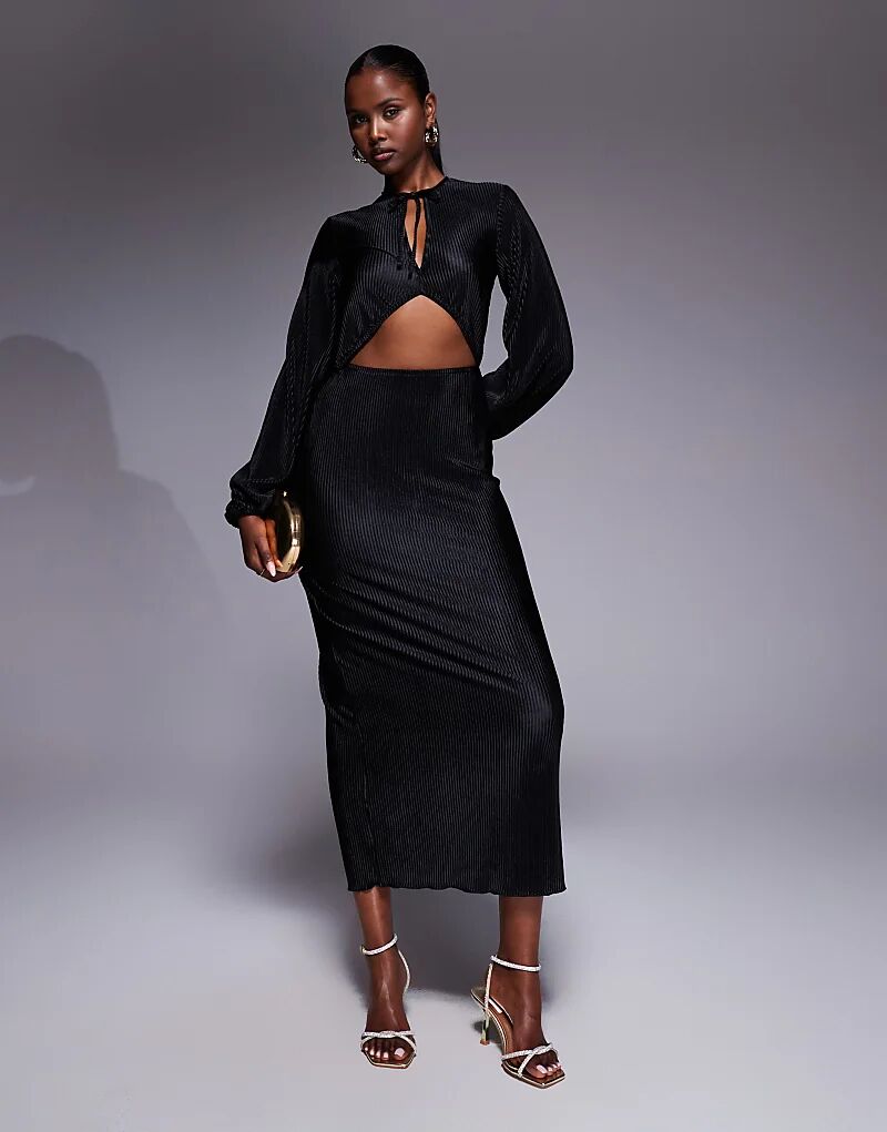 

Платье миди ASOS DESIGN с плиссировкой и вырезом спереди, черное