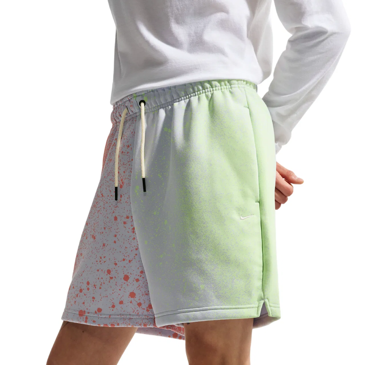 Мужские шорты Standard Issue Fleece 5" Nike, цвет Orange Pulse/Barely Volt/Grey — фото 2