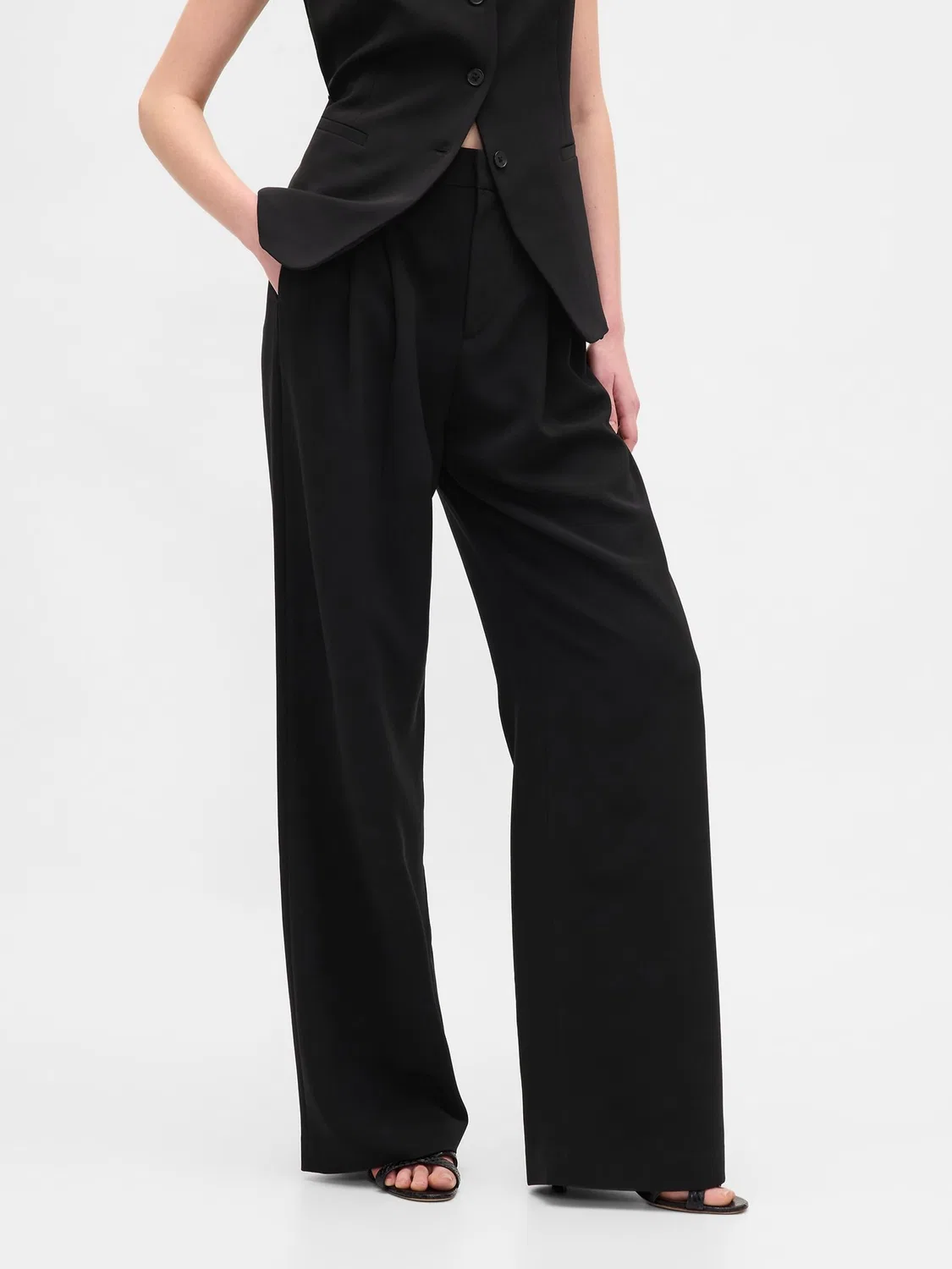 Брюки с высокой посадкой Gap Black 365, черный