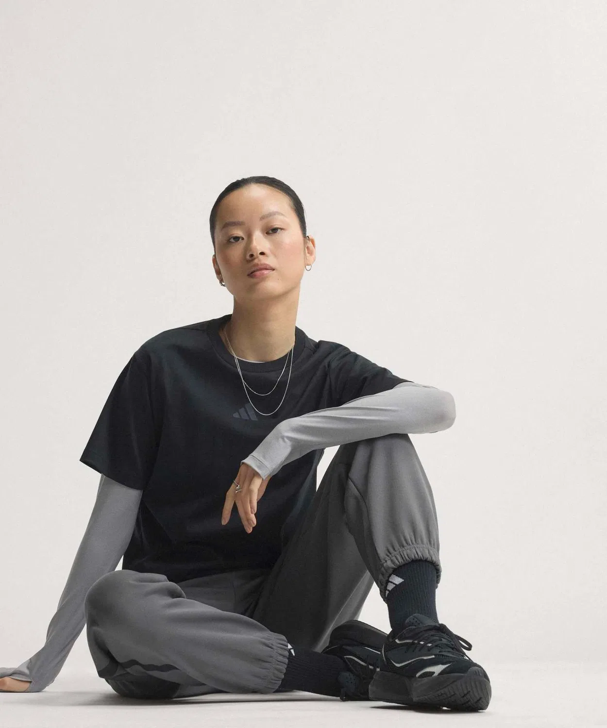 Женская футболка с принтом Z.N.E. Adidas, Черный — фото 2