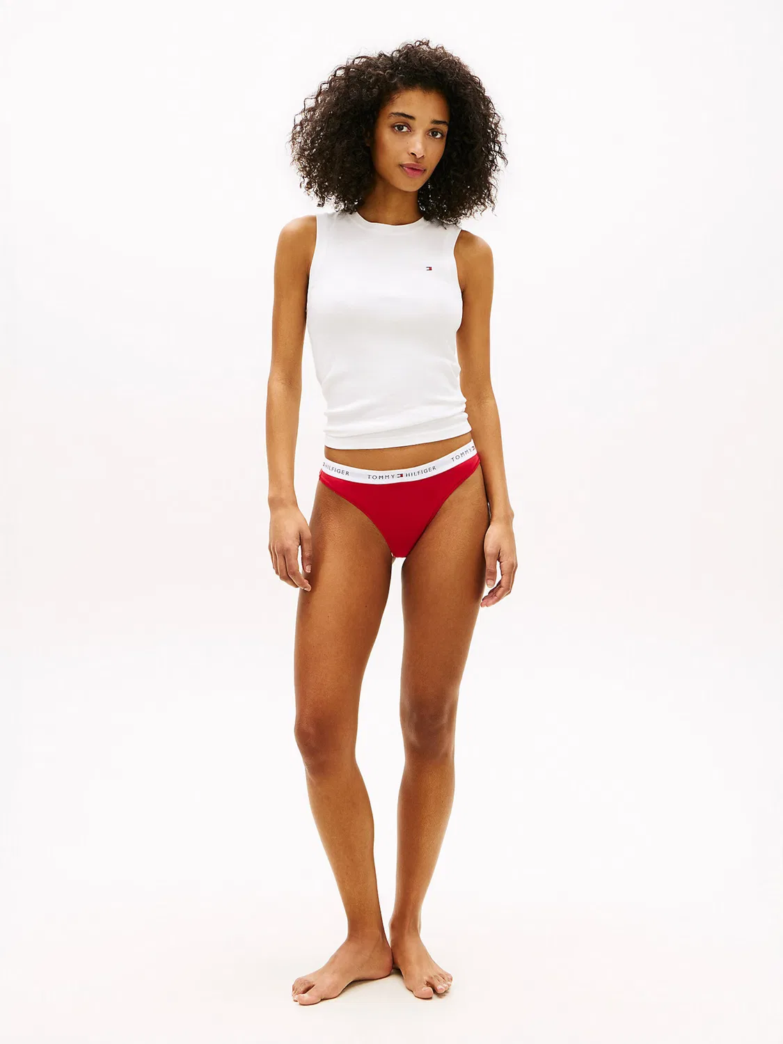 Трусики-стринги Tommy Hilfiger Essential в красном, черном и белом цветах — фото 3