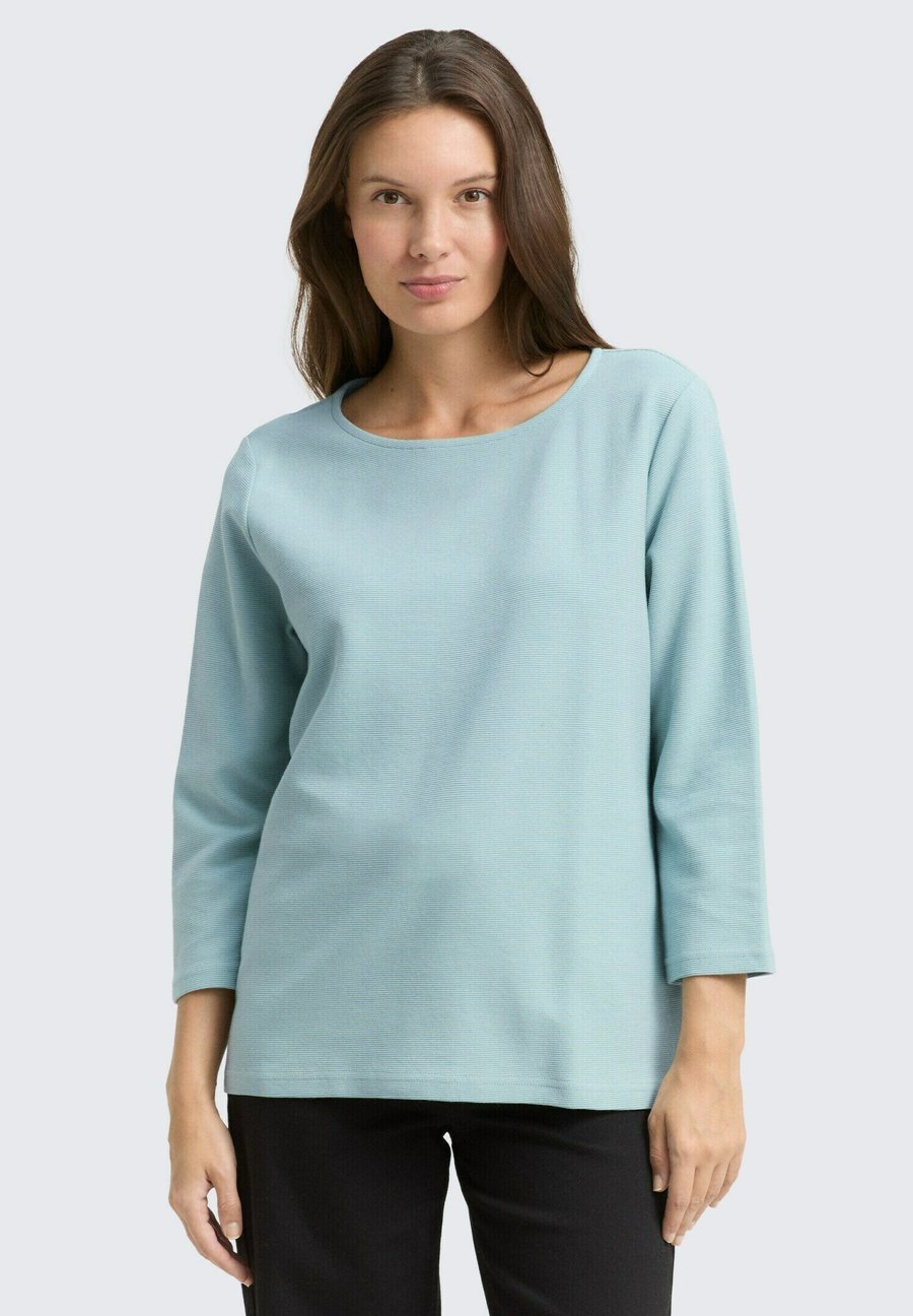 

Топ TOM TAILOR MIT OTTOMAN-STRUKTUR, White Moss/Blue