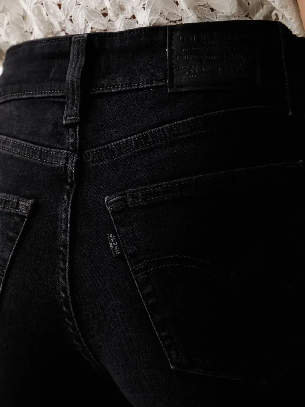 Джинсы-бутлеги с заклепками и разрезами по низу 725 Levi's, черный — фото 4