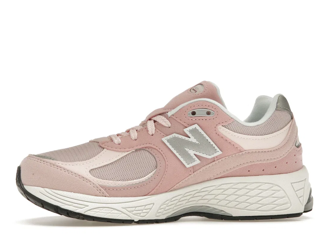 Детские кроссовки для активного отдыха New Balance 2002R, Pink Sand/Quartz Pink — фото 3