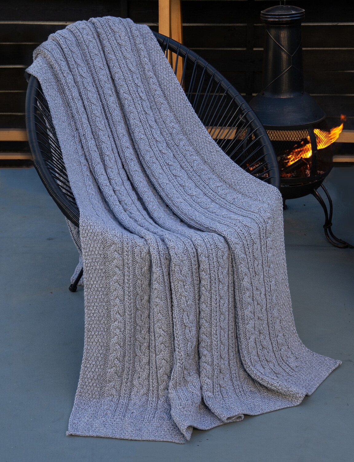 

Одеяло из аранской шерсти Saol Cable Knit, серый