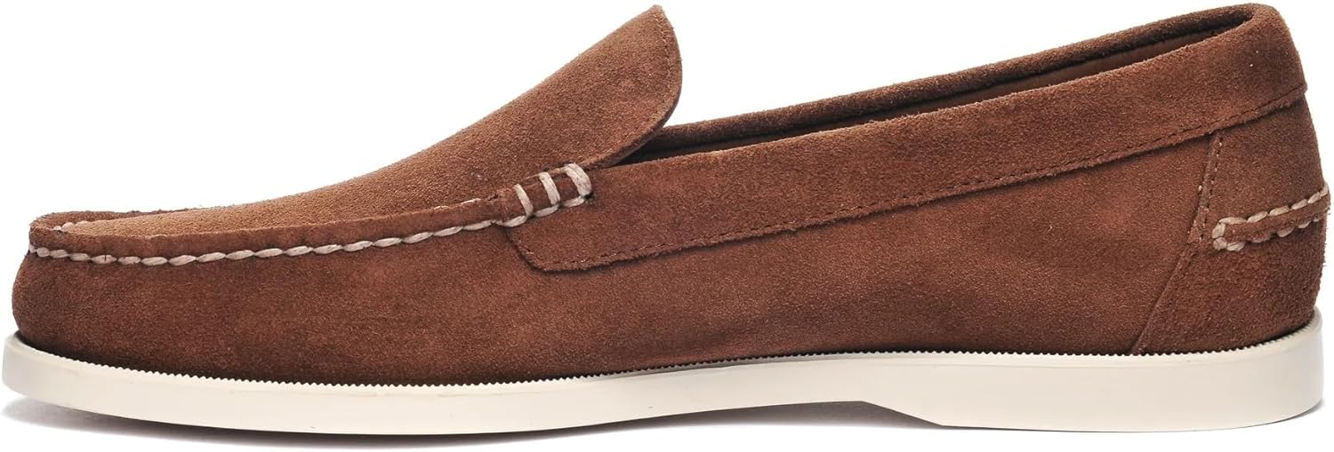 

Мужские лоферы Sebago Frank Boat Roughout - ручная работа из нубуковой кожи с кожаной внутренней отделкой и резиновой подошвой с протектором, не оставляющей следов и не скользящей, темно-коричневый