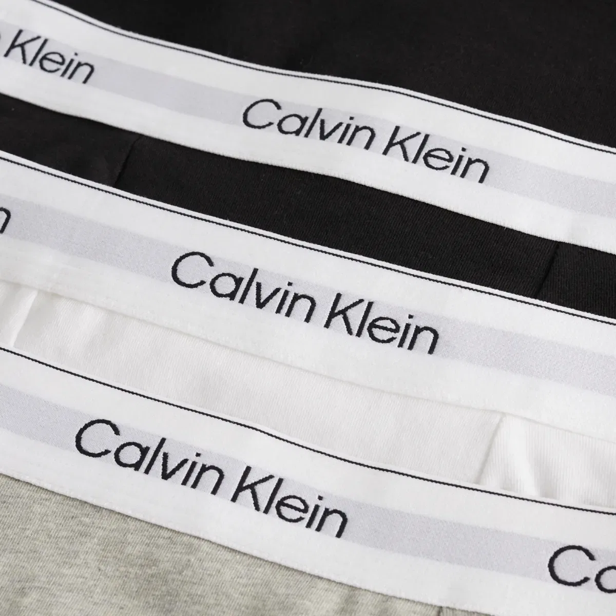 Комплект трусов Calvin Klein Icon Relaxed Dart, 3 шт, Black White & Grey Heather — фото 2