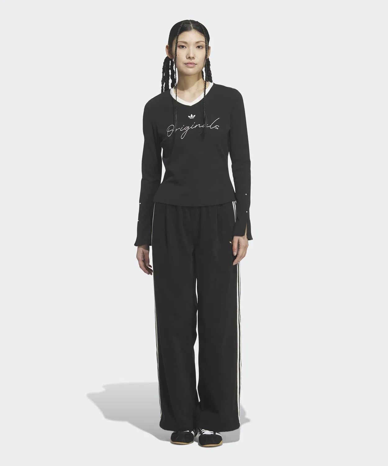 Женская футболка с длинным рукавомиз нитчатого трикотажа Adidas Originals, Black — фото 3