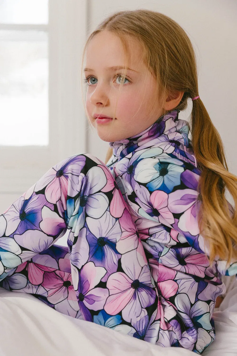 Детский термокомплект из двух предметов с цветочным принтом Deux par Deux, Purple Floral Print — фото 2