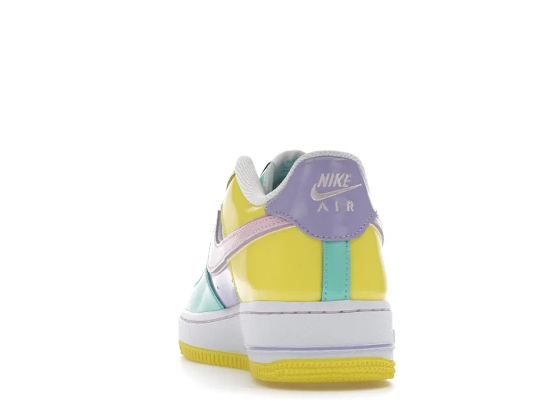 Детские кроссовки Lifestyle Nike Air Force 1 Low, Yellow Pulse Pink Foam Hydrangeas Emerald Rise White — фото 4