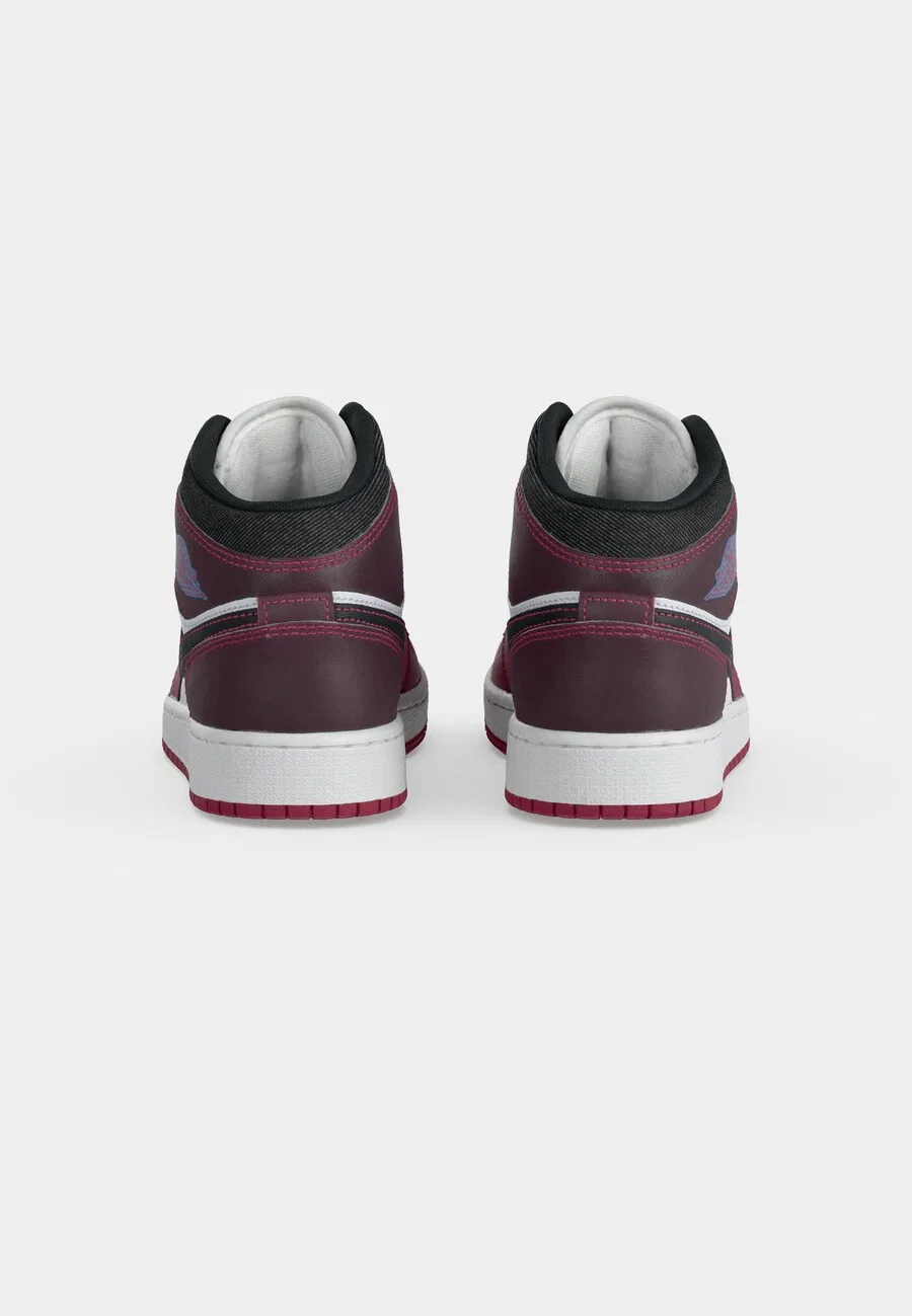 Кроссовки Jordan 'Air Jordan 1 Mid SE' в цветах баклажан и ягода — фото 3