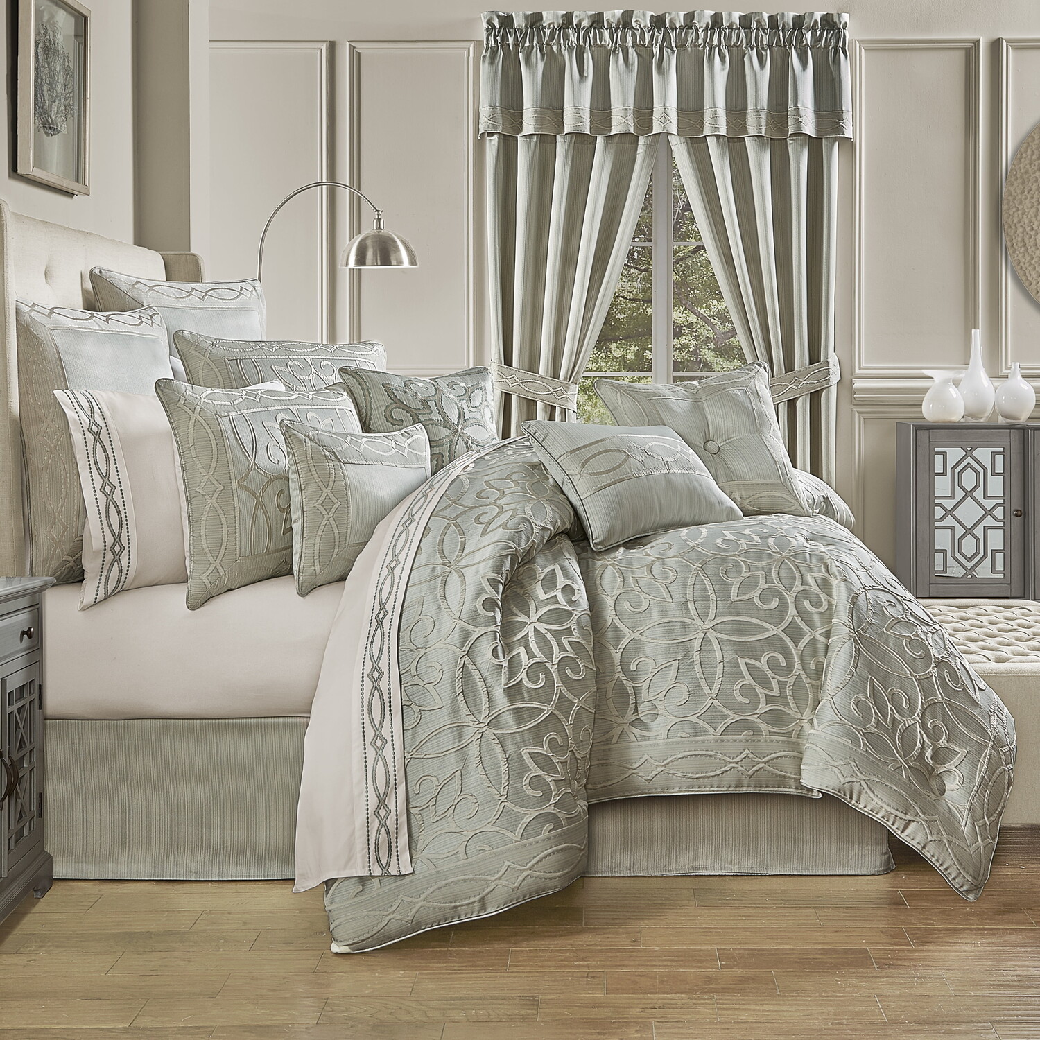 

Комплект постельного белья Five Queens Court Nouveau, синий
