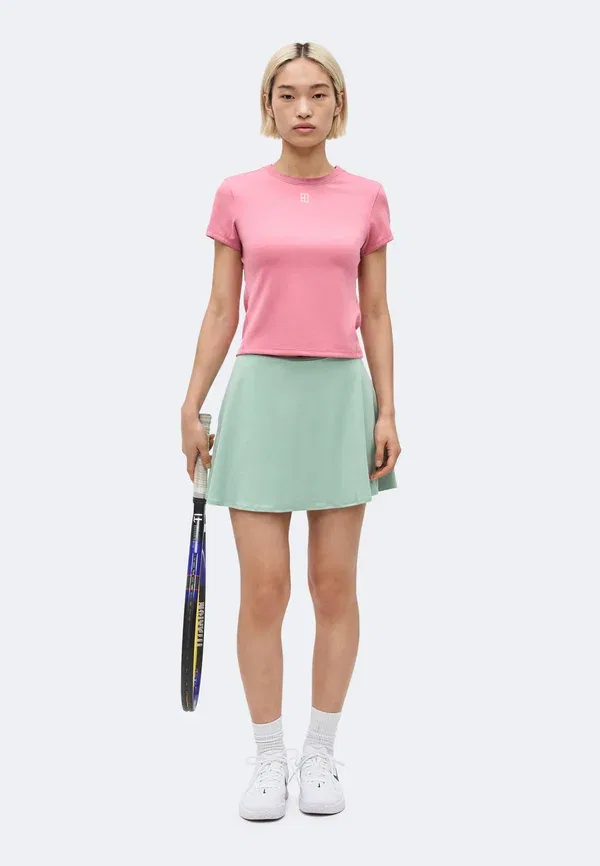 Футболка теннисная Nikecourt Advantage, дышащая, Dri-fit (Nike), Nike Performance, Peony, White, белый — фото 2