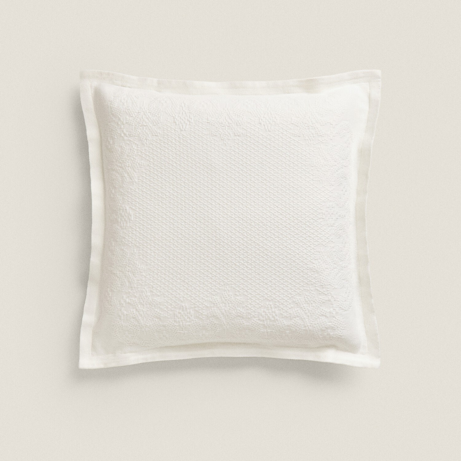 

Чехол на подушку Zara Home With Jacquard Edge