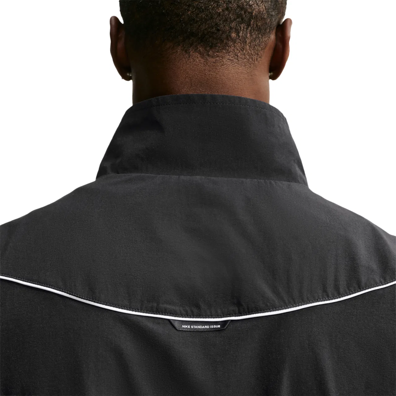 Мужская куртка с технологией Dri-FIT, модель Standard Issue Game Woven, Nike, Black Pale Ivory Pale Ivory — фото 2