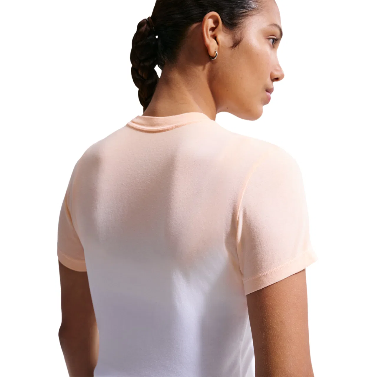 Женская футболка Chill Crop PNX Dip Dye Nike, цвет Ice Peach/White — фото 2