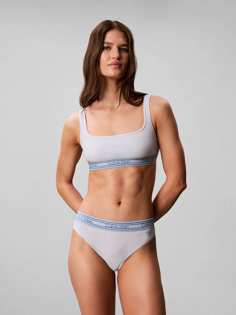 Трусики-стринги Calvin Klein синего цвета — фото 2