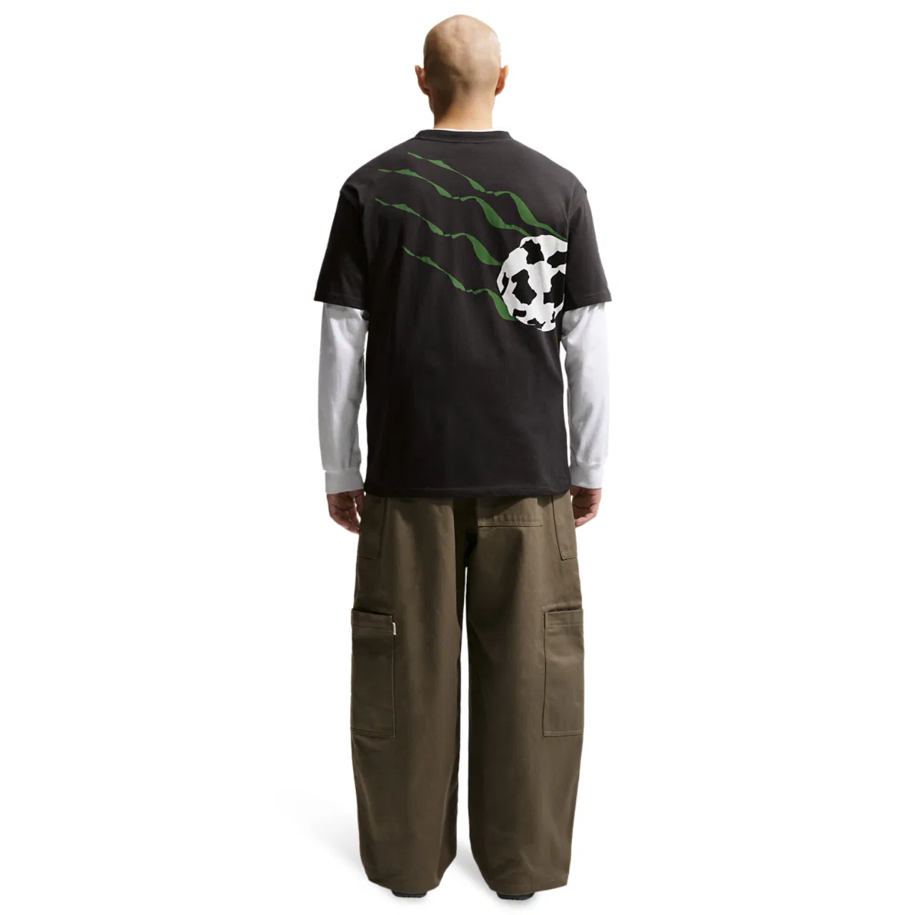 Футболка мужская Relaxed Graphic Nike, цвет Off Noir — фото 4