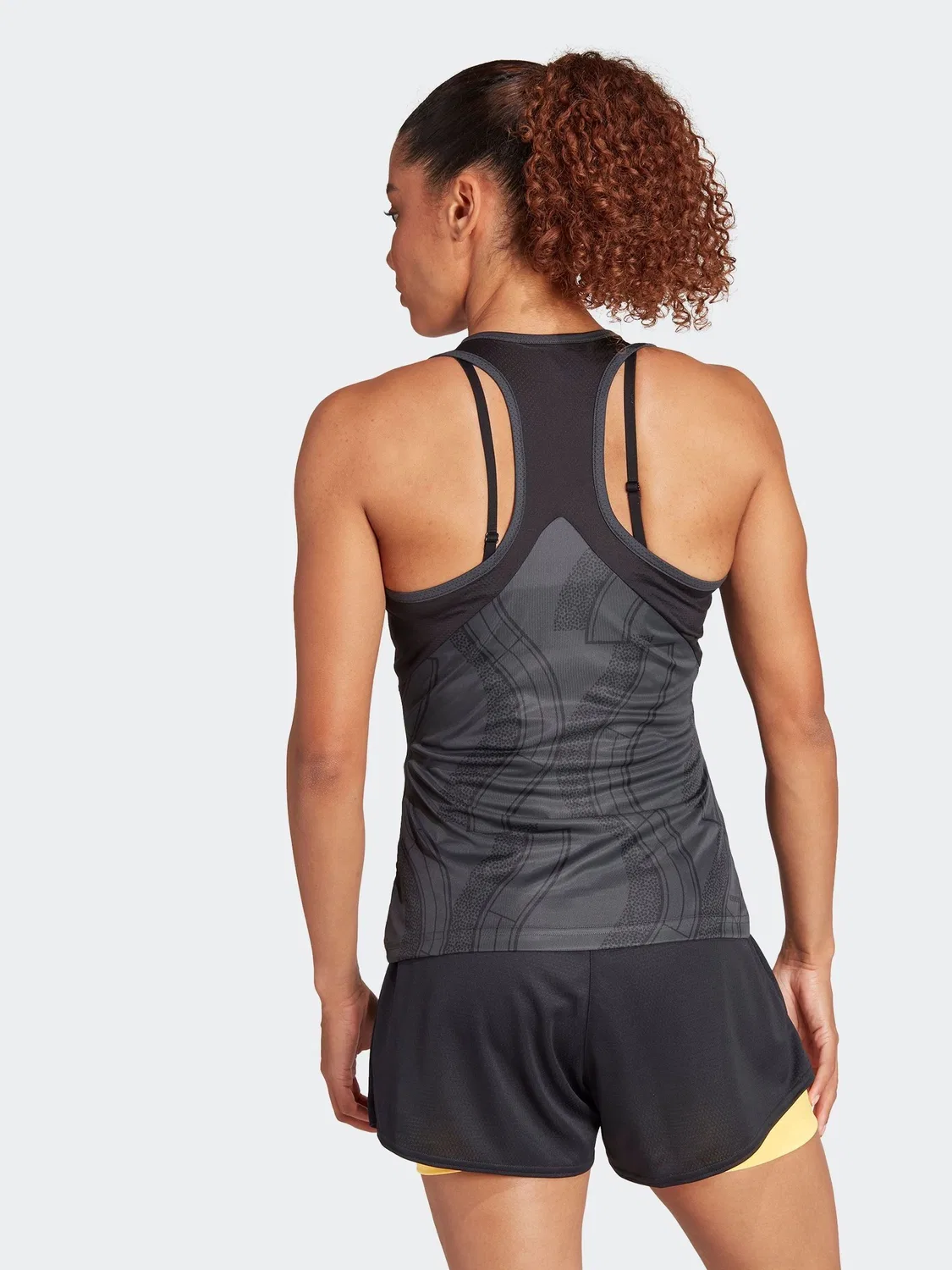 Топ теннисный adidas Black Tennis Club, черный — фото 2