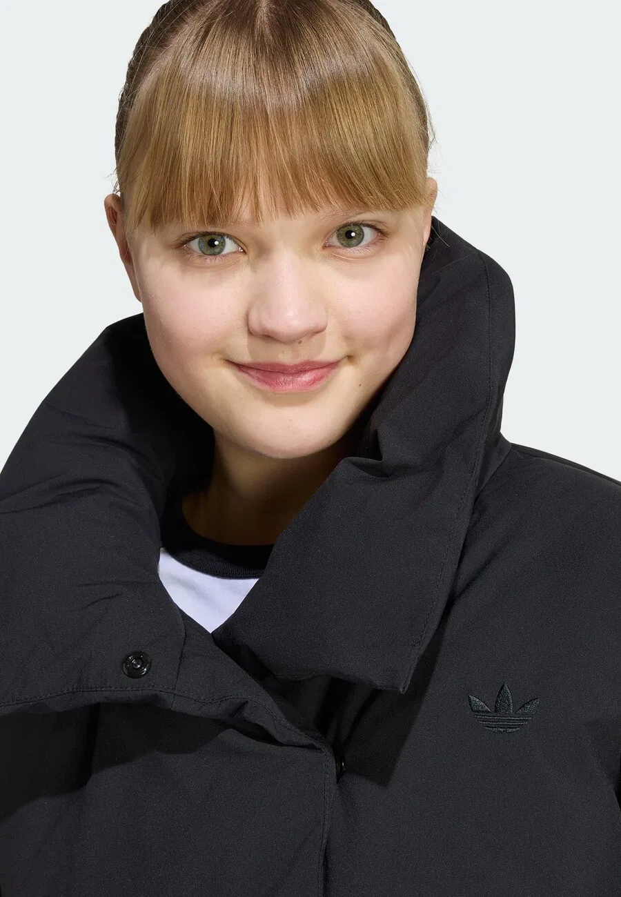Зимняя куртка ADIDAS ORIGINALS 'OVERSIZED PUFFER' черного цвета — фото 4