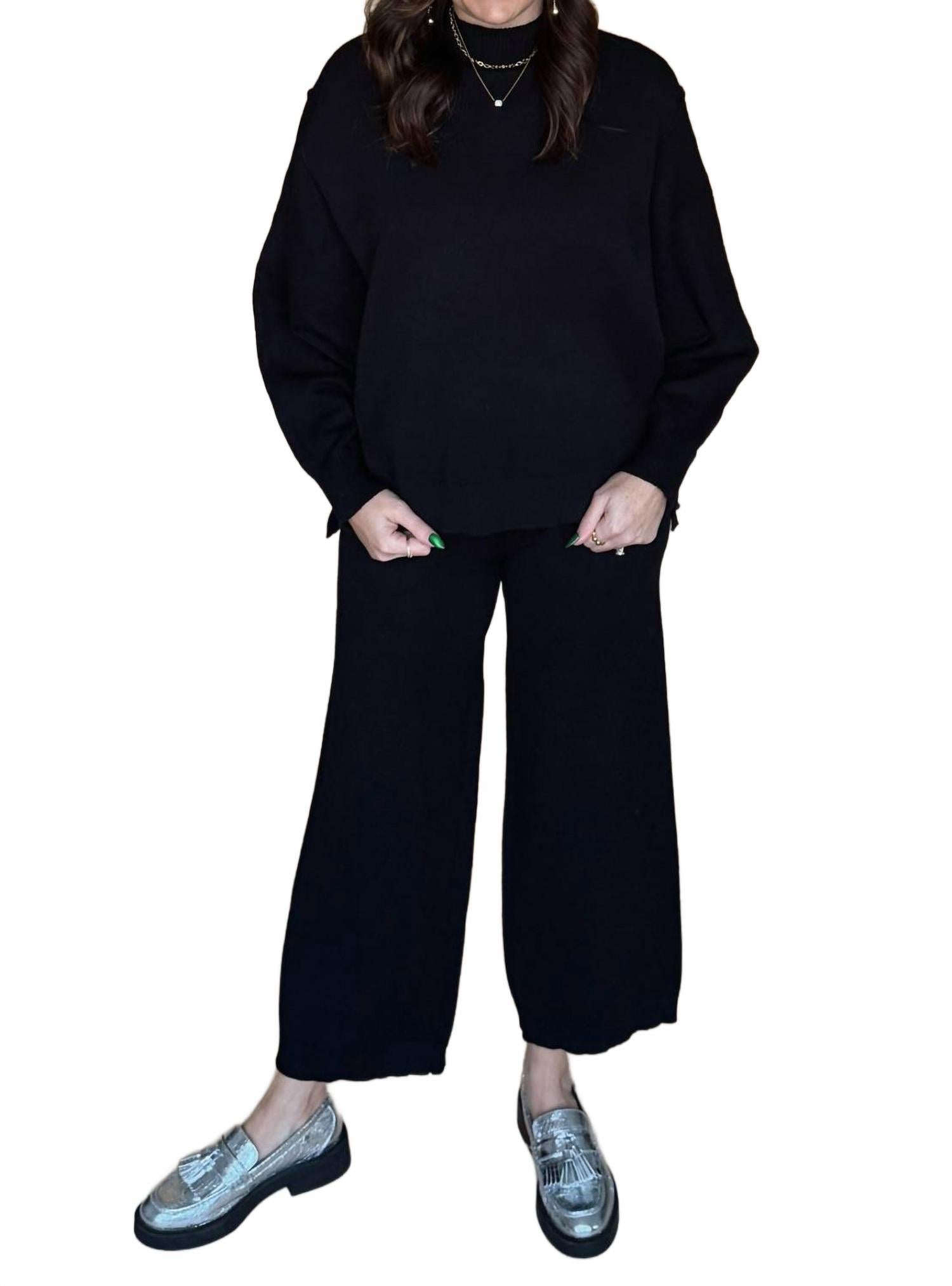 

SEE AND BE SEEN Комплект свитера и одежды Lux Living, черный