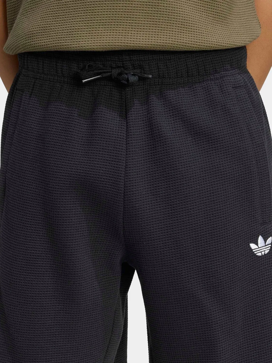 Шорты Regular Waffle, adidas Originals, черные — фото 4