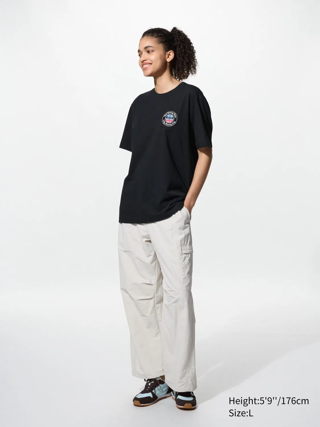 Футболка Uniqlo, с графическим принтом "Stitch in thailand ut", черная — фото 4