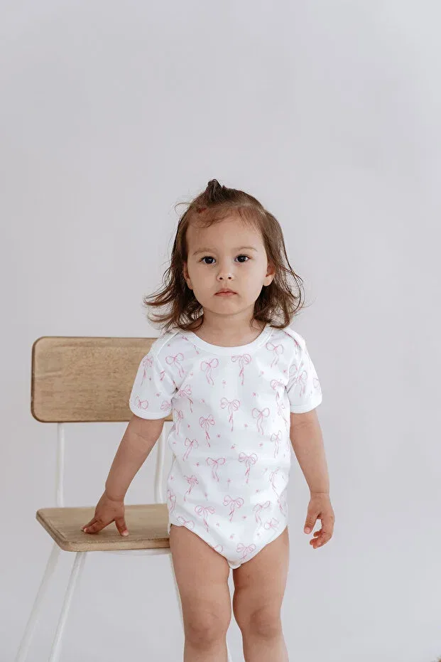 Детское боди с коротким рукавом с принтом Dainty Bows Tuğba Kuğu, Dainty Bows