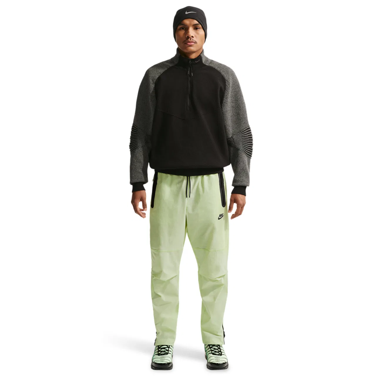 Мужские брюки Tech Woven Nike, цвет Lt Liquid Lime/Black — фото 3