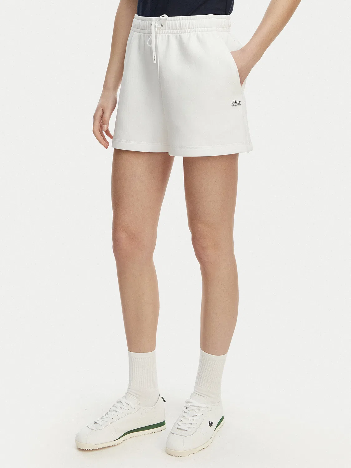 Женские спортивные шорты стандартного кроя Lacoste, белый