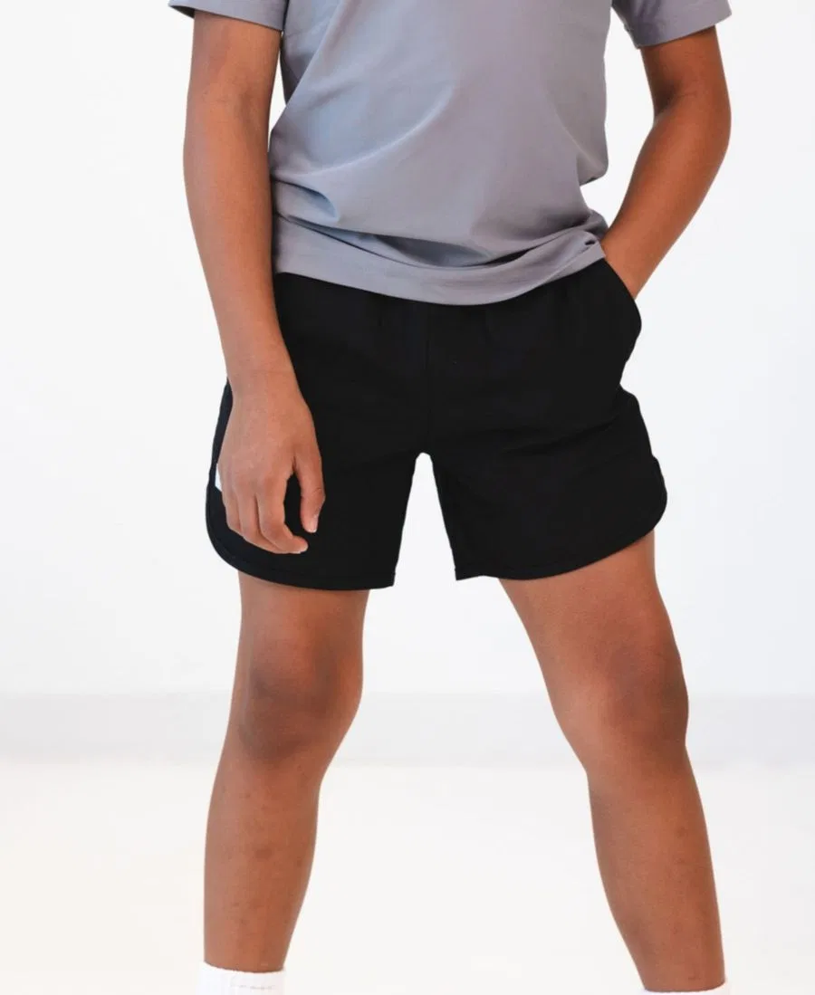 Шорты с защитой от ультрафиолета для мальчиков Boys' 2T-16 Super Short Courtside Kids, Black — фото 4