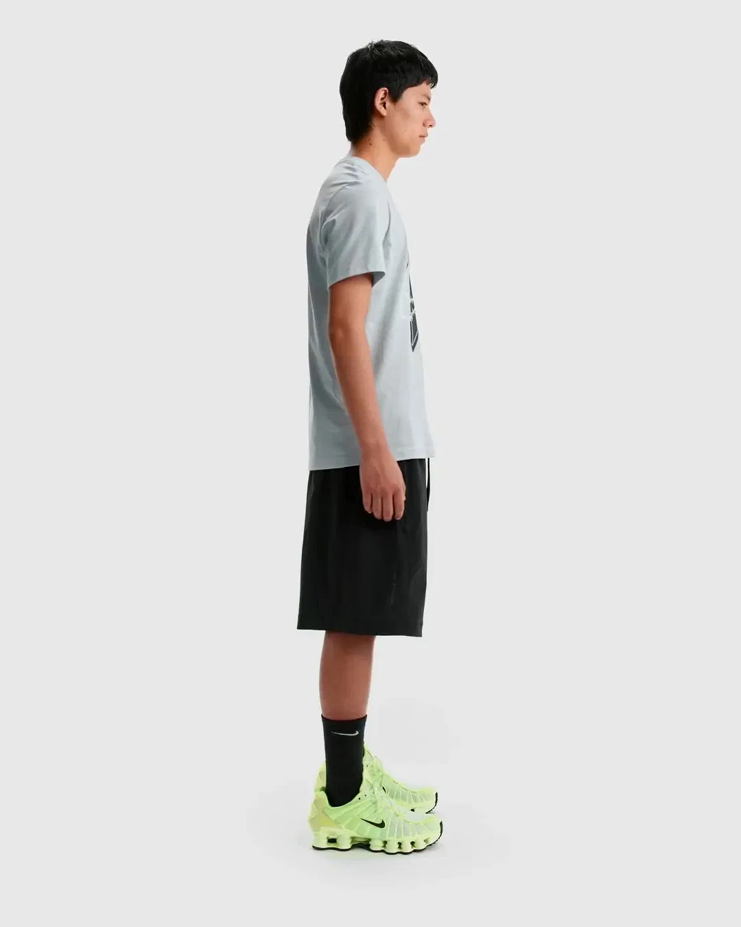 Мужская футболка с принтом Nike Sportswear, Pure Platinum — фото 2