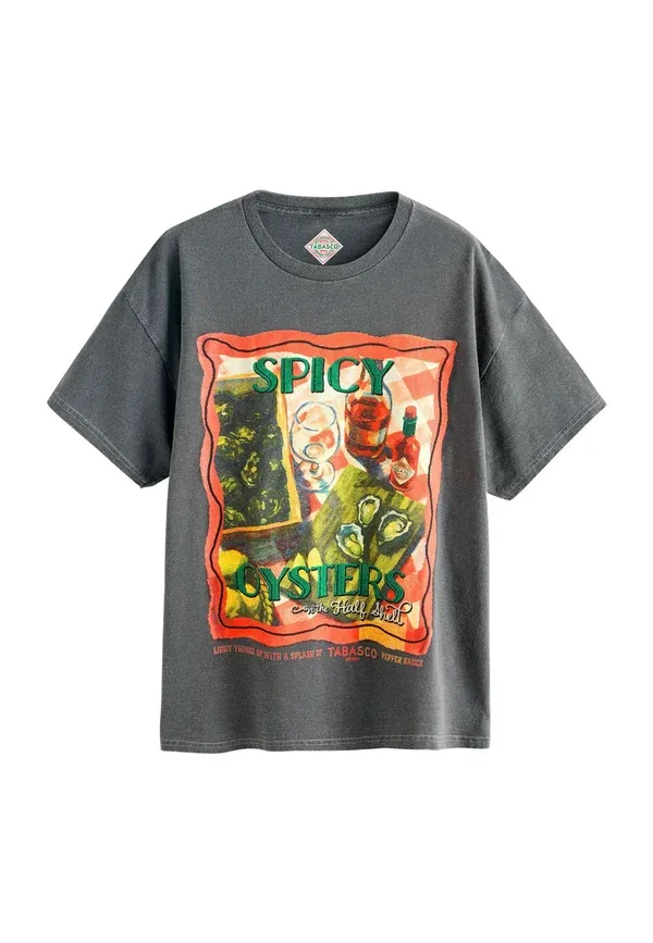 Футболка с принтом Regular fit Oyster Tabasco Graphic Printed Crew Neck T-shirt Next, charcoal grey, серый — фото 4