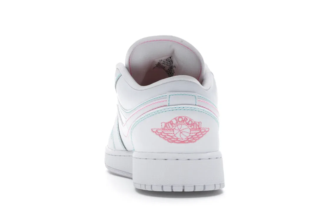 Детские кроссовки Lifestyle с цветными акцентами Jordan 1 Low, White/White-Aurora Green-Soar — фото 4
