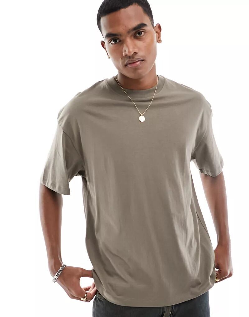

Коричневая футболка оверсайз Jack & Jones