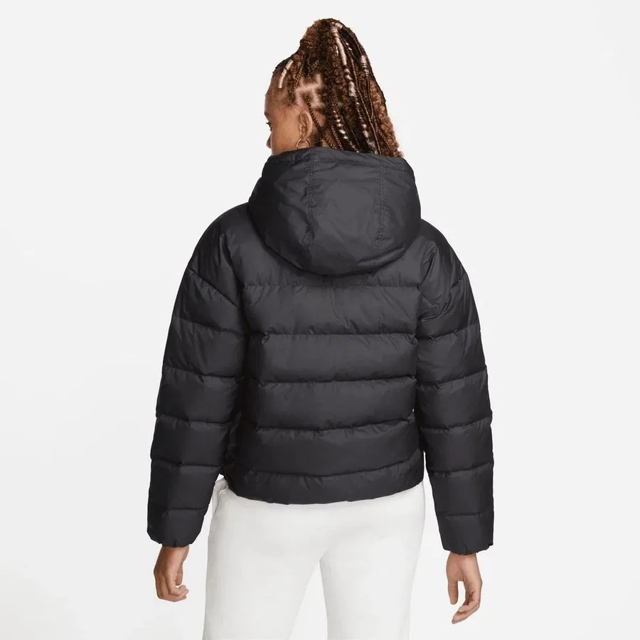Женская спортивная куртка Storm-Fit Windrunner Nike, Черный — фото 3