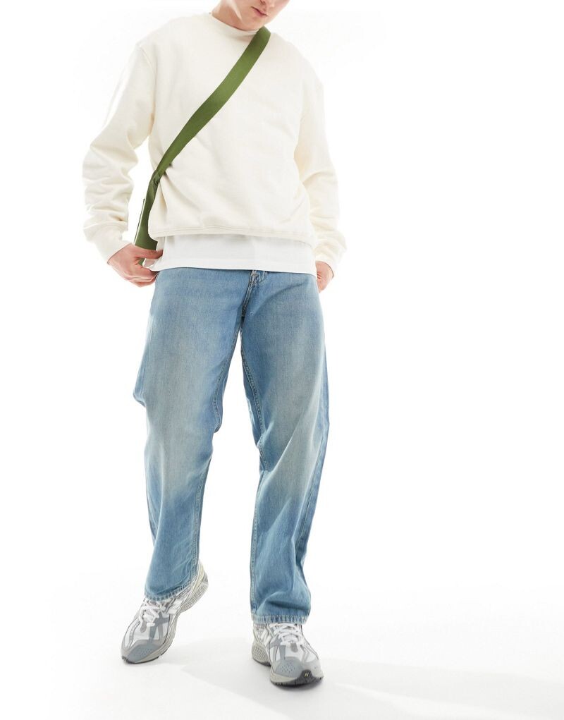 

Голубые джинсы свободного кроя Jack & Jones Eddie