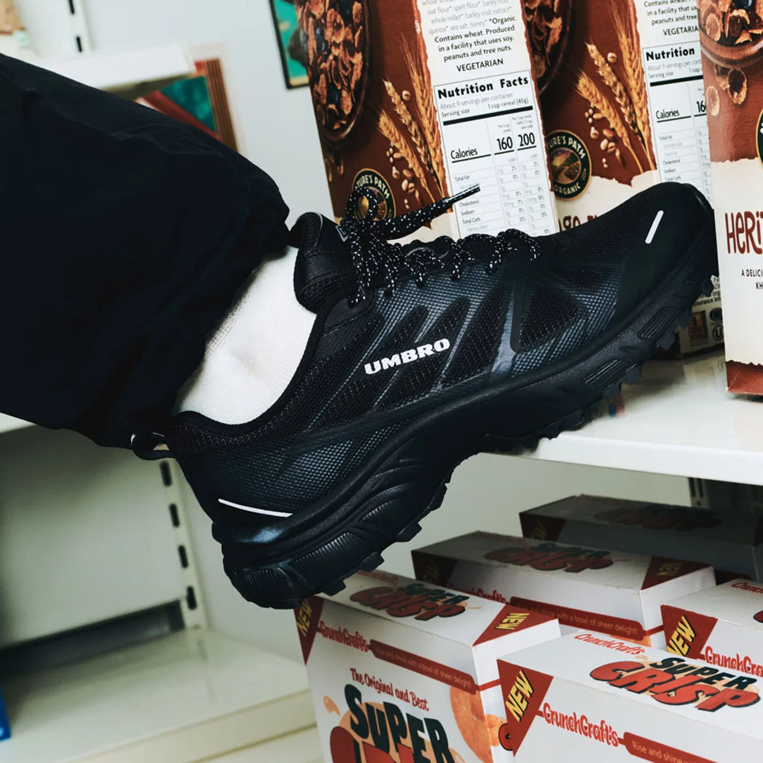 Мужские низкие кроссовки Veiler чёрные от Umbro