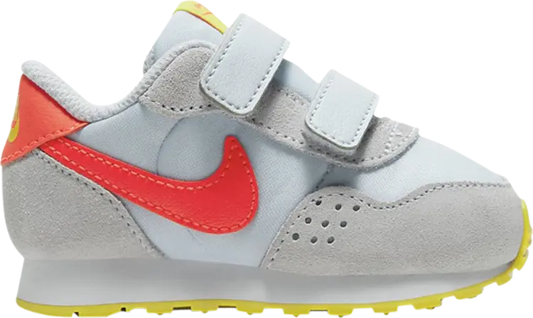 

Кроссовки Nike MD Valiant TD 'Football Grey Bright Crimson', серый