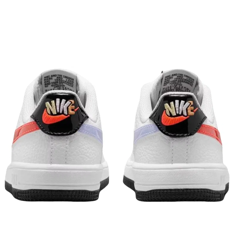 Детские кроссовки с кожаным верхом Nike Air Force 1 Low White Black Flash Crimson, белый — фото 4