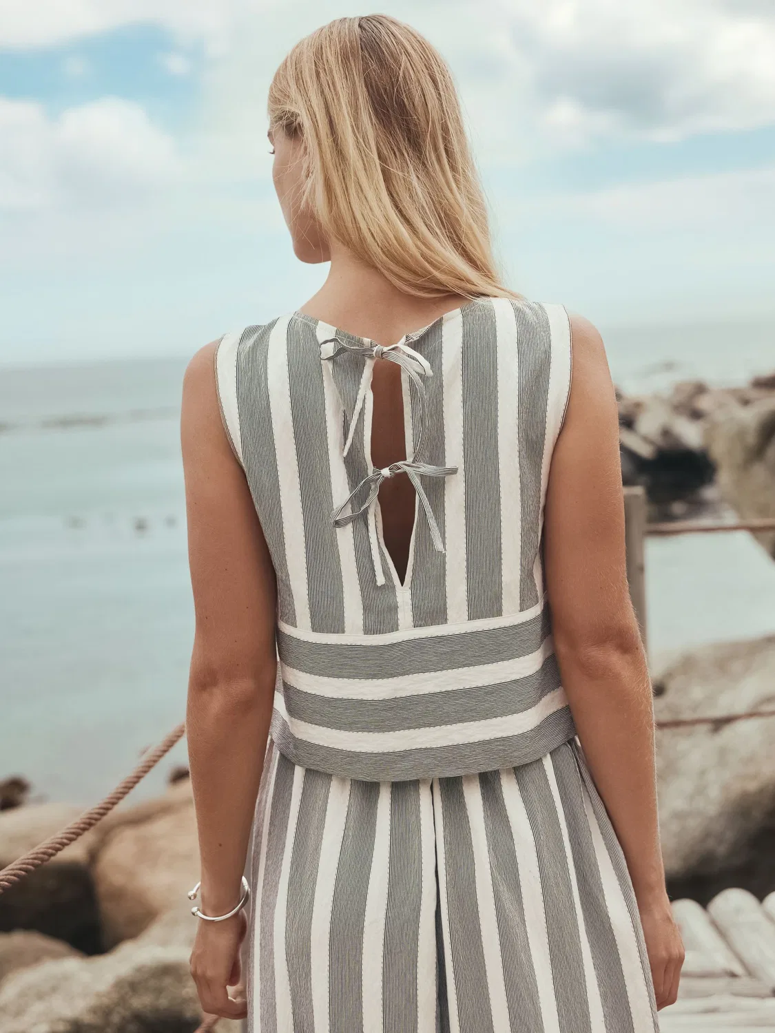 Топ без рукавов, полоска, Shell Sleeveless Top Next, черно-белая полоска — фото 4