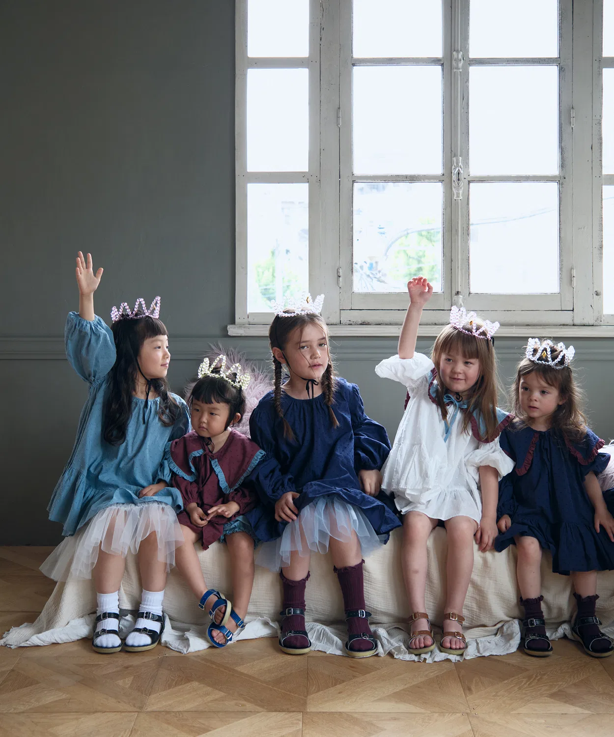 Детское платье для девочек с точками модель LIMITED Dot Mini Dress IENA ENFANT, Navy — фото 2