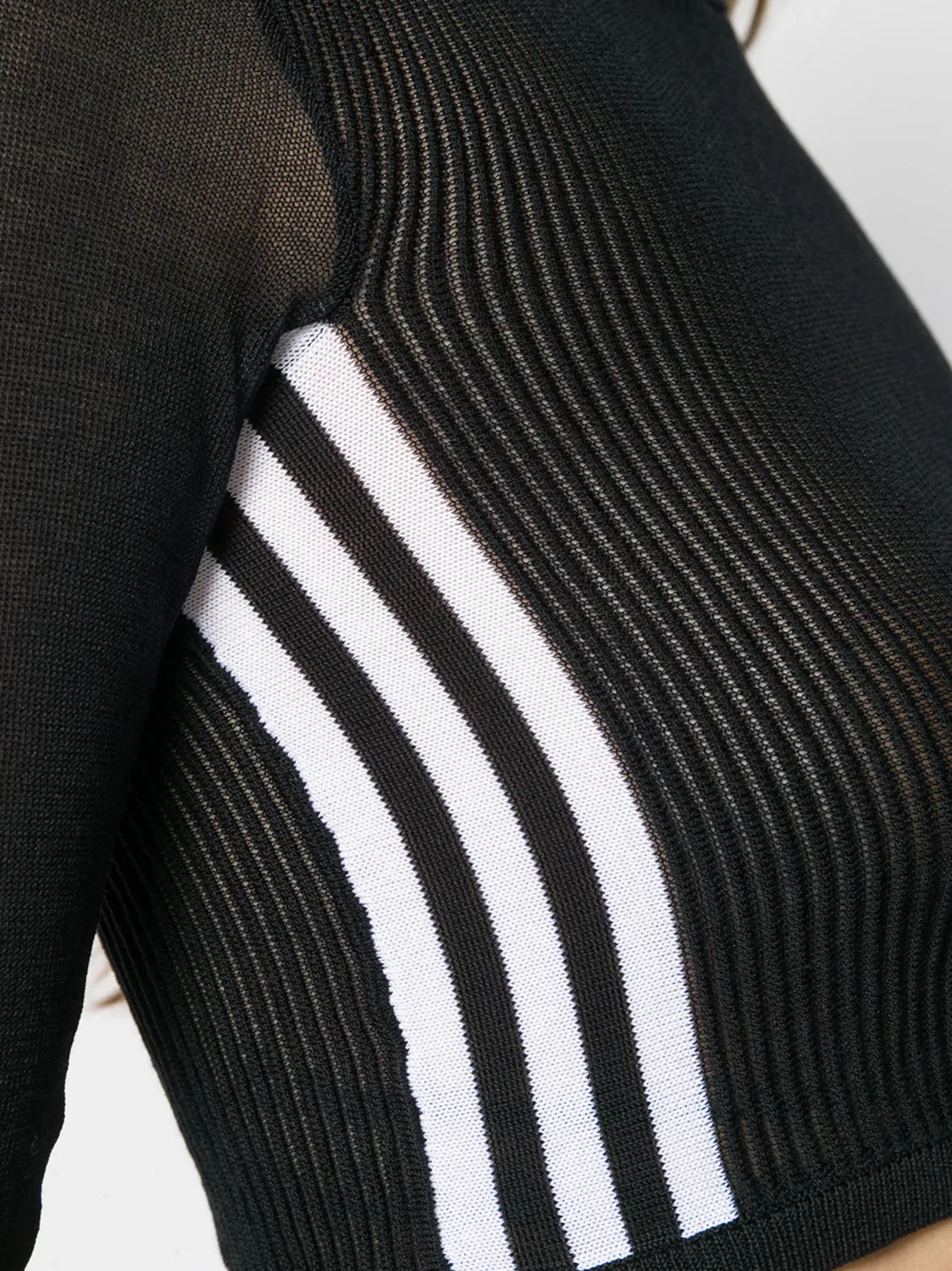 Рибаный укороченный свитер Adidas, черный — фото 2