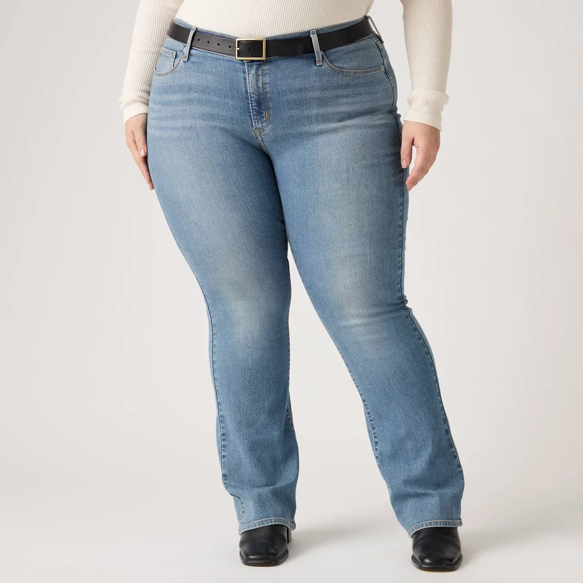 Классические женские джинсы-клеш (большие размеры) Levi's, Camp Denim Plus - Medium Wash — фото 2