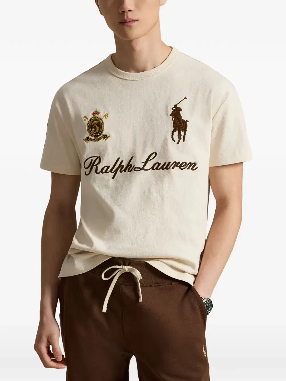 Футболка с вышитым гербом и нашивкой-гребнем Polo Ralph Lauren, бежевый — фото 2