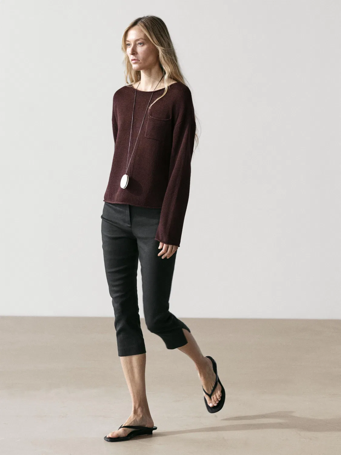 Вязаный свитер из хлопка и льна с карманами Massimo Dutti, коричневый — фото 4