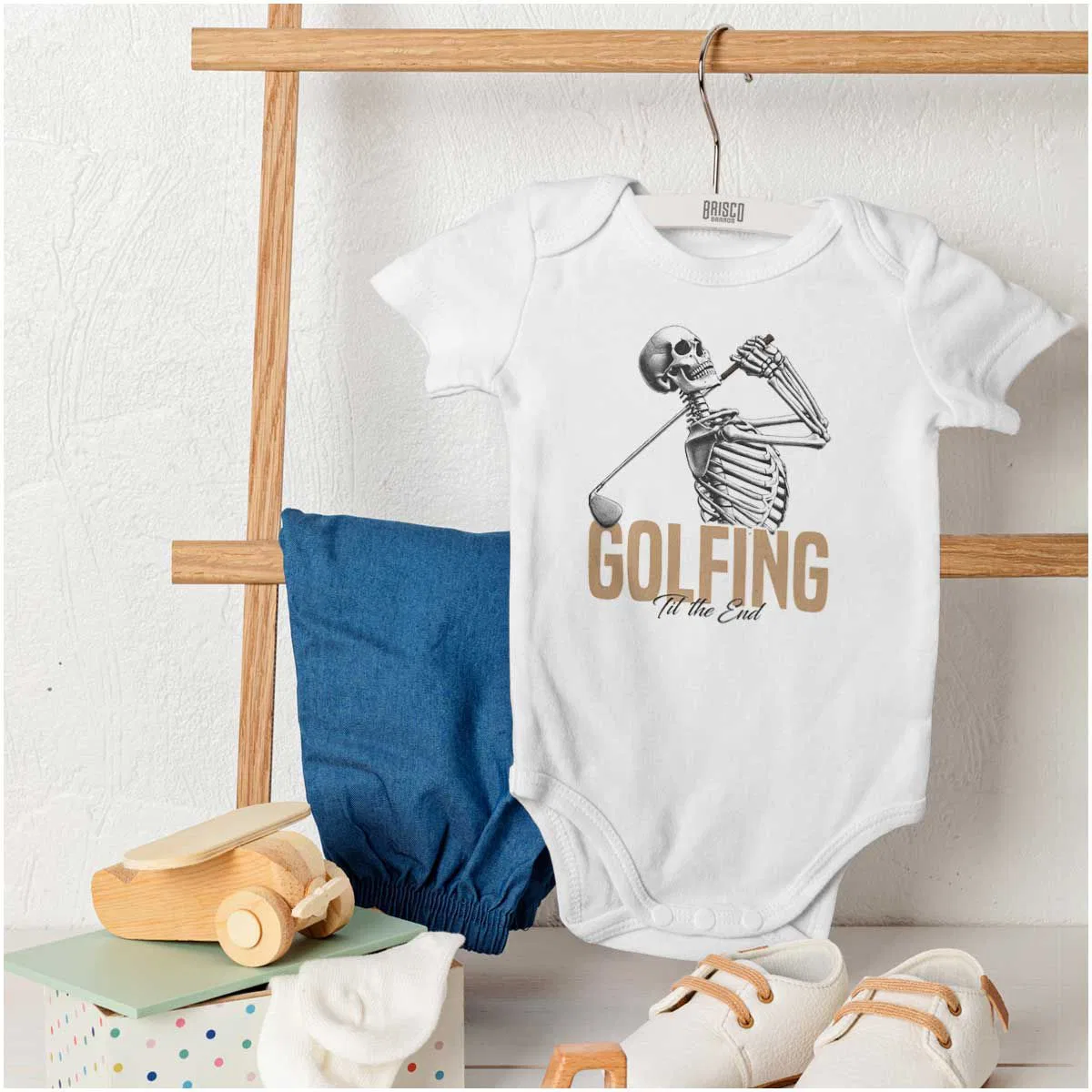 Детское боди-комбинезон с принтом Funny Skeleton Golfing Til The End Brisco Brands, White — фото 3